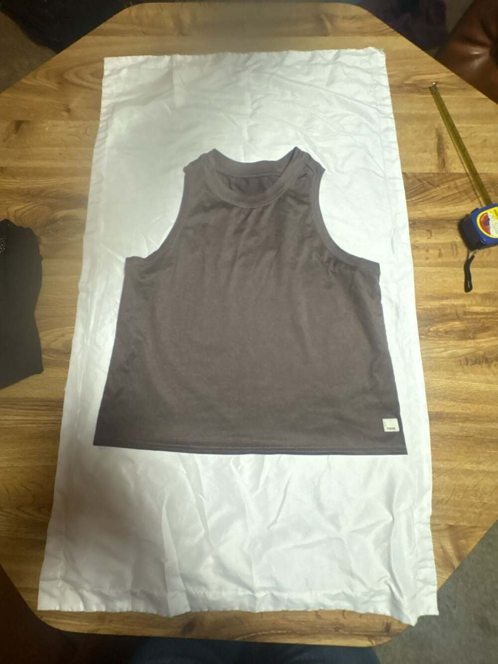 Vuori Performance Crew Neck Tank Top Brown Size Small